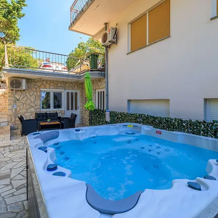 Appartement Idyllisches Nur 300 Meter Zum Mit Meerblick, Whirlpool, Grill *