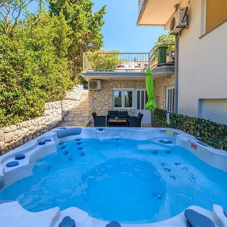 Appartement Idyllisches Nur 300 Meter Zum Mit Meerblick, Whirlpool, Grill