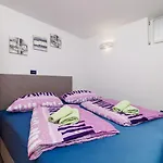 Idyllisches Nur 300 Meter Zum Mit Meerblick, Whirlpool, Grill Apartamento