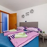 Idyllisches Nur 300 Meter Zum Mit Meerblick, Whirlpool, Grill *