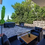 Idyllisches Nur 300 Meter Zum Mit Meerblick, Whirlpool, Grill Apartamento Novi Vinodolski